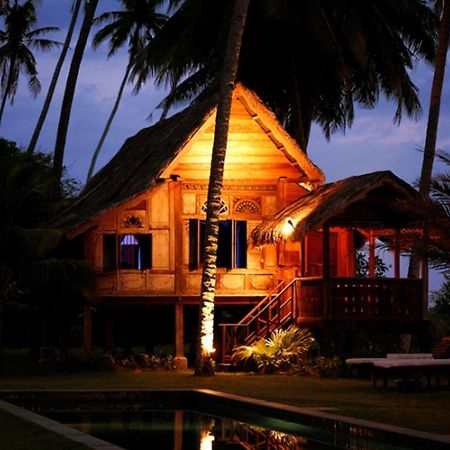 Bon Ton Antique Wooden Villas Pantai Cenang  Exterior foto