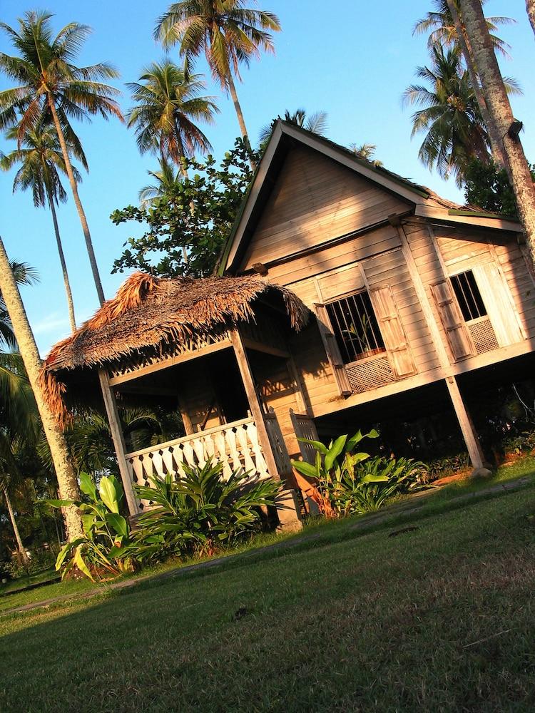 Bon Ton Antique Wooden Villas Pantai Cenang  Exterior foto